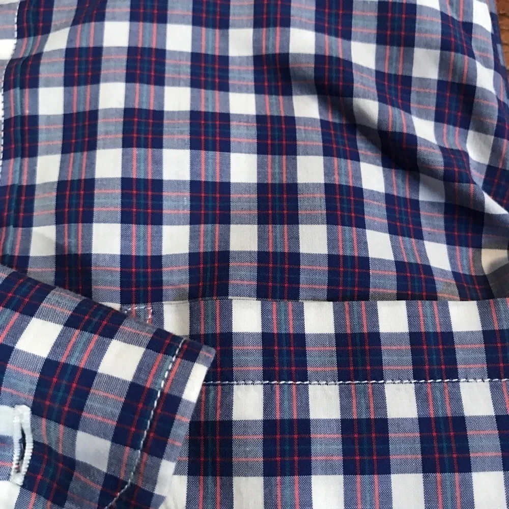 🚣‍♀️ J Crew Plaid Button Down Shirt
